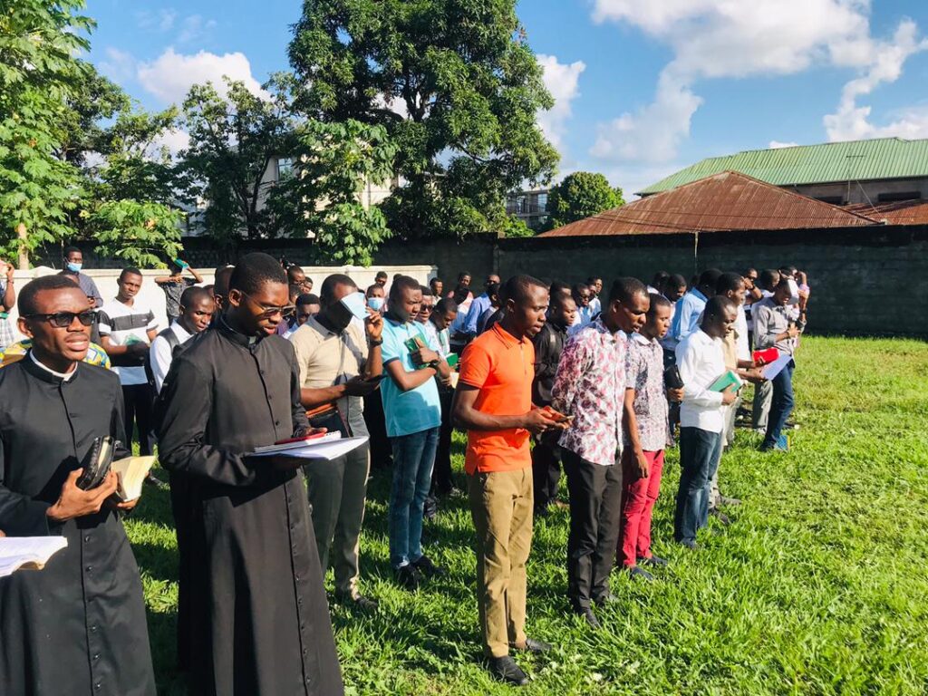 formación de sacerdotes en África