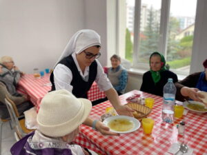 Ayuda a religiosos en Moldavia